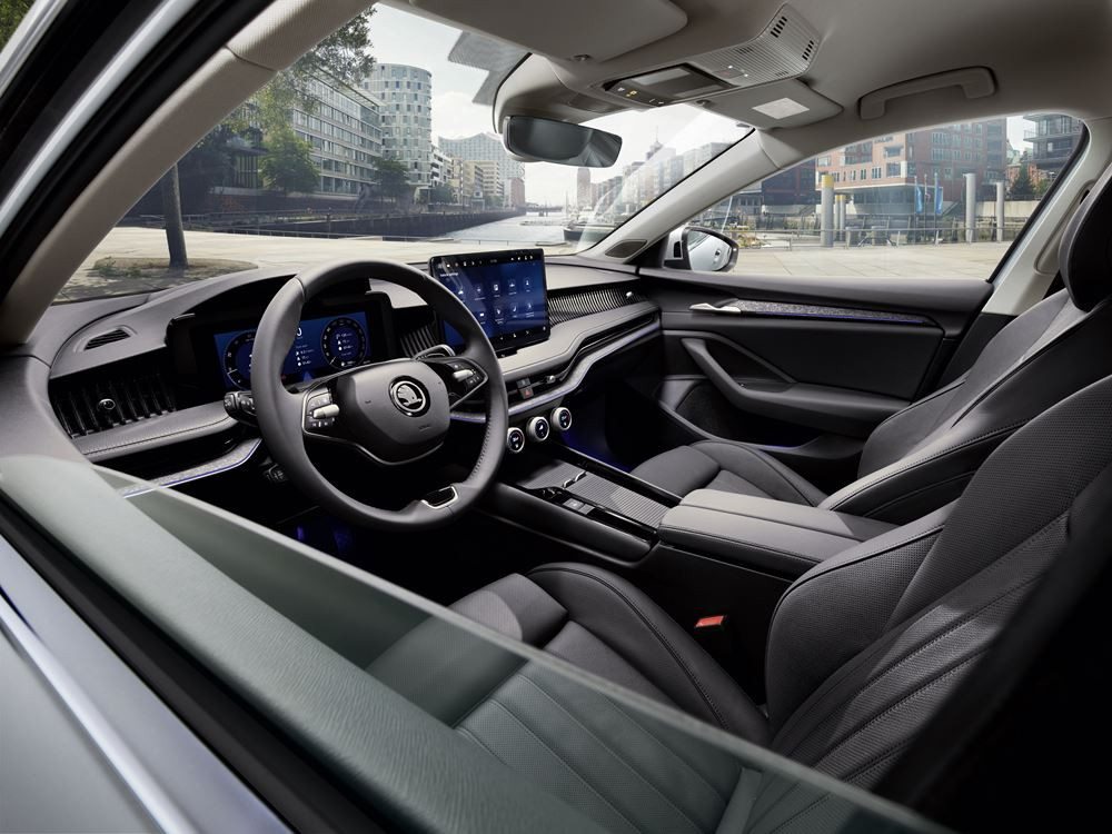 La quatrième génération de la berline à hayon Skoda Superb affiche un langage stylistique actualisé