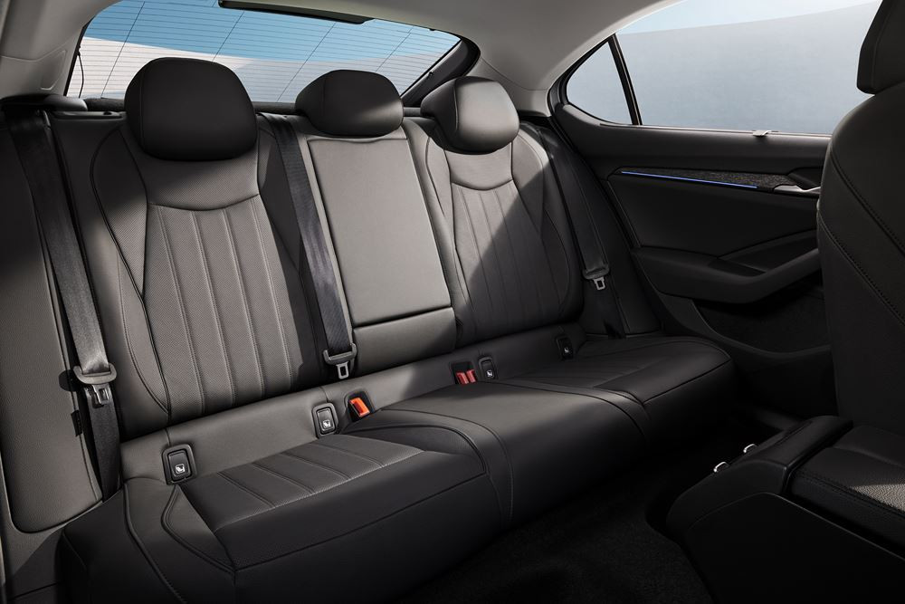 La quatrième génération de la berline à hayon Skoda Superb affiche un langage stylistique actualisé