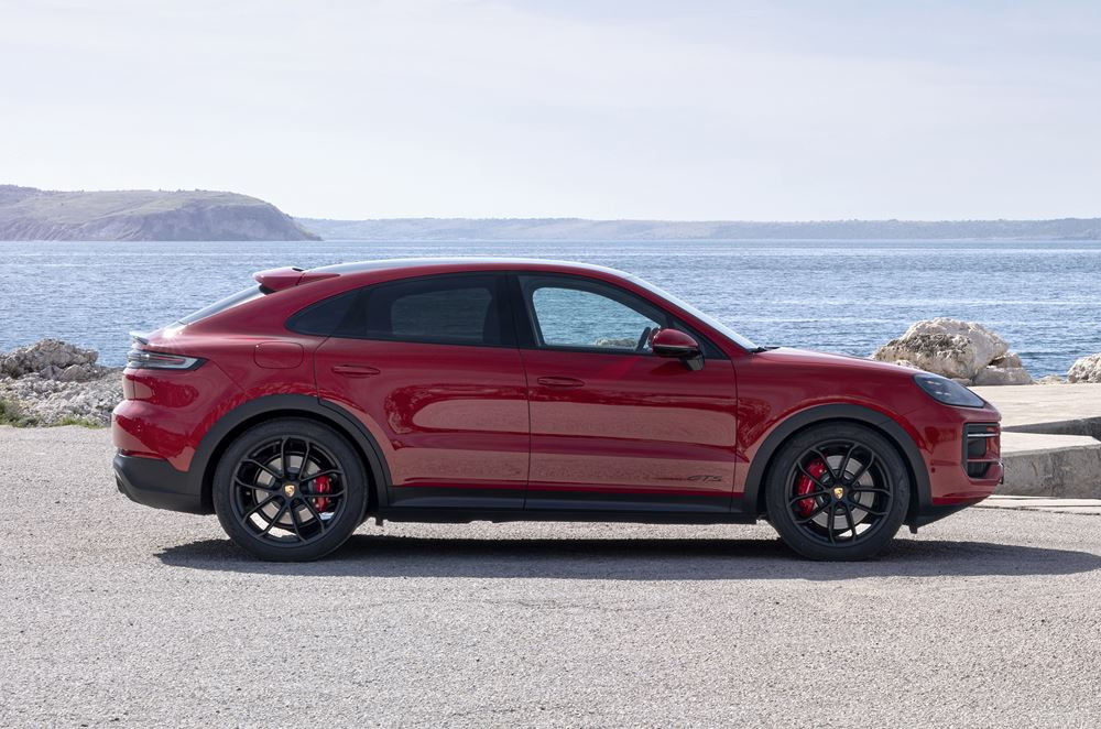 Le Porsche Cayenne Coupé GTS 4.0 litres V8 biturbo délivre une puissance de 500 ch