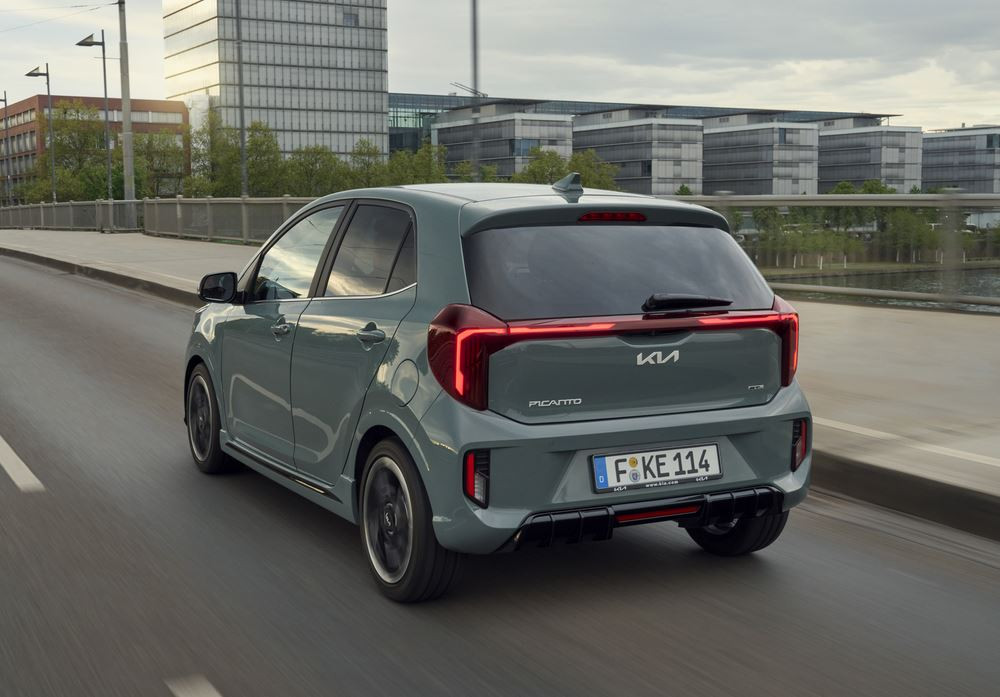 La mini-citadine Kia Picanto restylée adopte un look plus audacieux