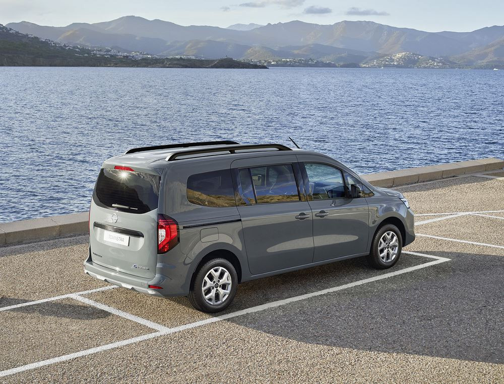 Le Nissan Townstar Evalia propose sept places dans un habitacle modulable