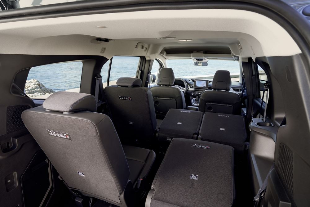 Le Nissan Townstar Evalia propose sept places dans un habitacle modulable
