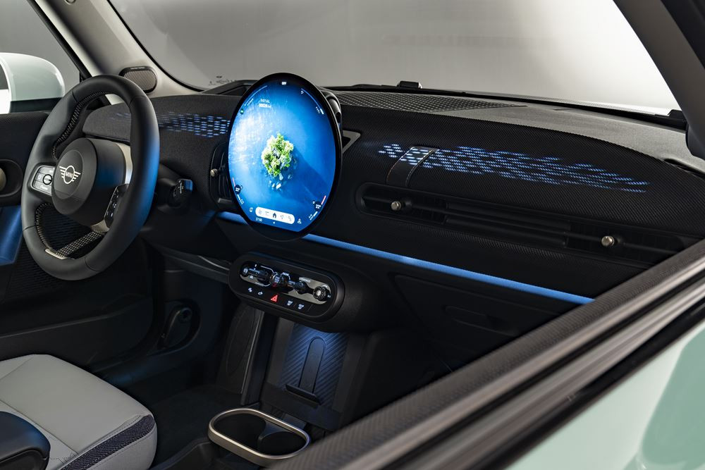 La Mini Cooper de cinquième génération affiche un design minimaliste épuré