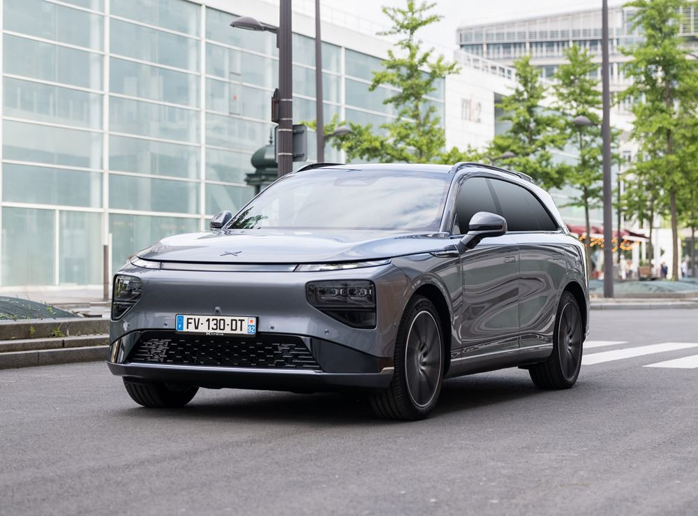Le grand SUV électrique XPeng G9 embarque la technologie de 800 volts