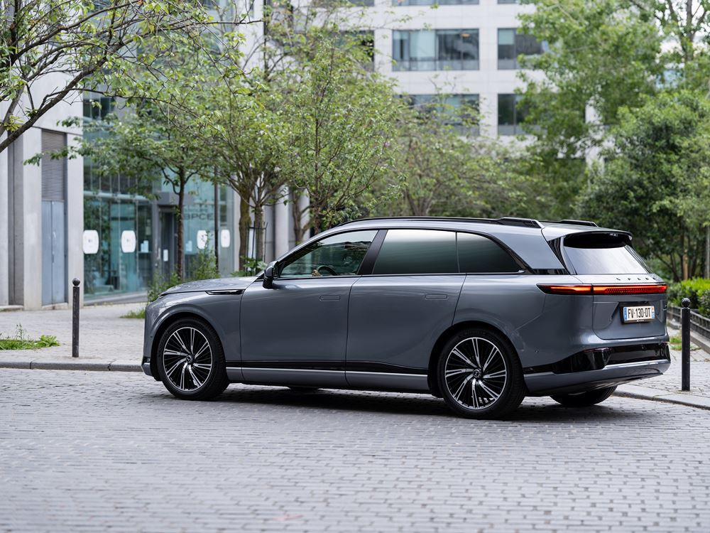 Le grand SUV électrique XPeng G9 embarque la technologie de 800 volts