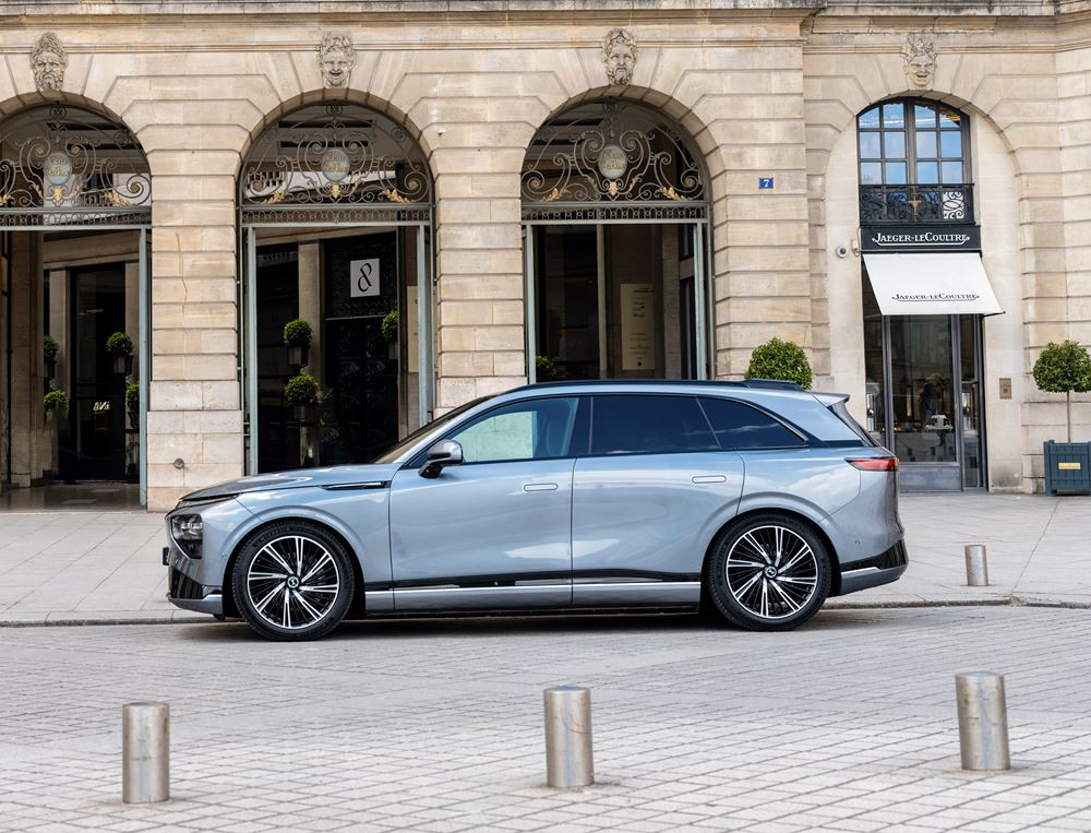 Le grand SUV électrique XPeng G9 embarque la technologie de 800 volts
