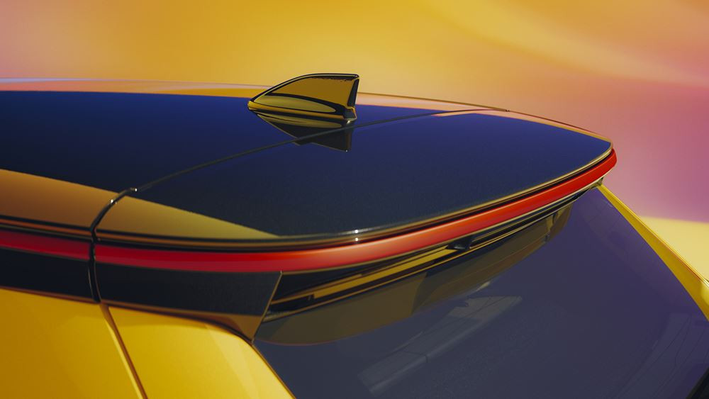 La citadine électrique Renault 5 E-Tech electric en approche