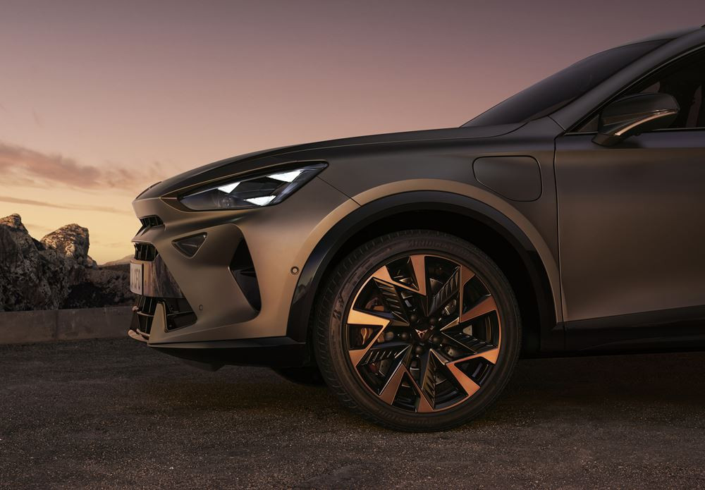 Le SUV coupé sportif Cupra Formentor affiche le nouveau langage de design de la marque