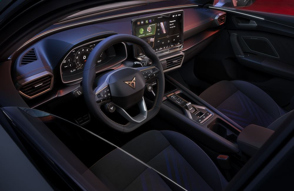 Le break sportif Cupra Leon Sportstourer affiche l'ADN de la marque avec un visage revu