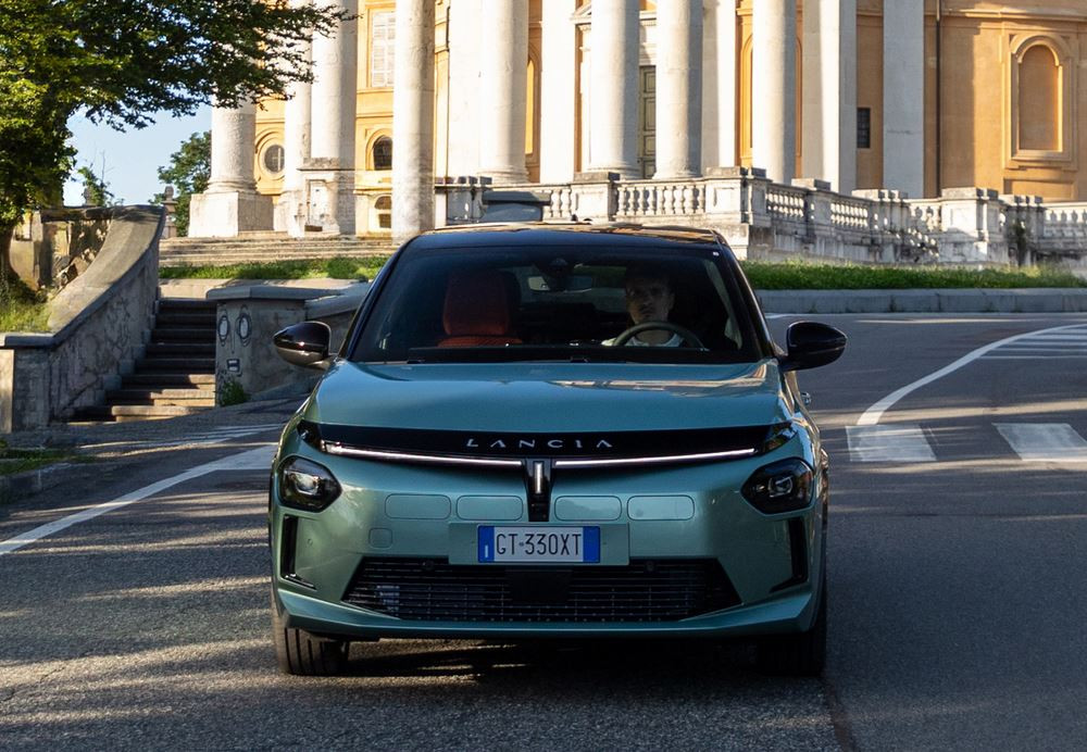 La Lancia Ypsilon électrique représente le premier pas de la renaissance de la marque
