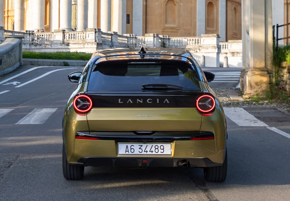 La Lancia Ypsilon réinterprète avec modernité les principes esthétiques historiques de la marque