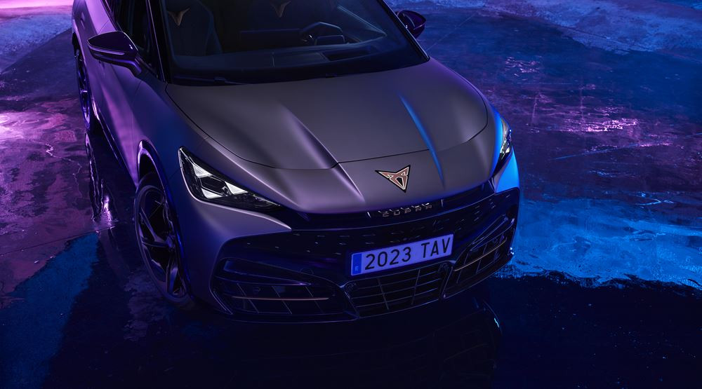 Le SUV coupé électrique Cupra Tavascan affiche des proportions athlétiques