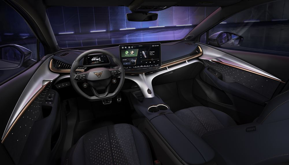 Le SUV coupé électrique Cupra Tavascan affiche des proportions athlétiques