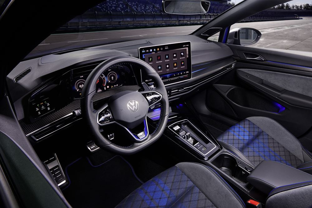 La berline haute performances Volkswagen Golf R revendique une dynamique de conduite optimisée