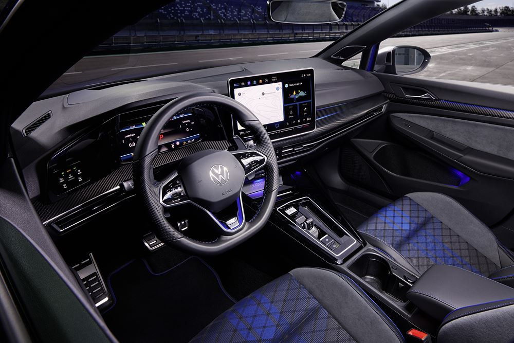 La berline haute performances Volkswagen Golf R revendique une dynamique de conduite optimisée