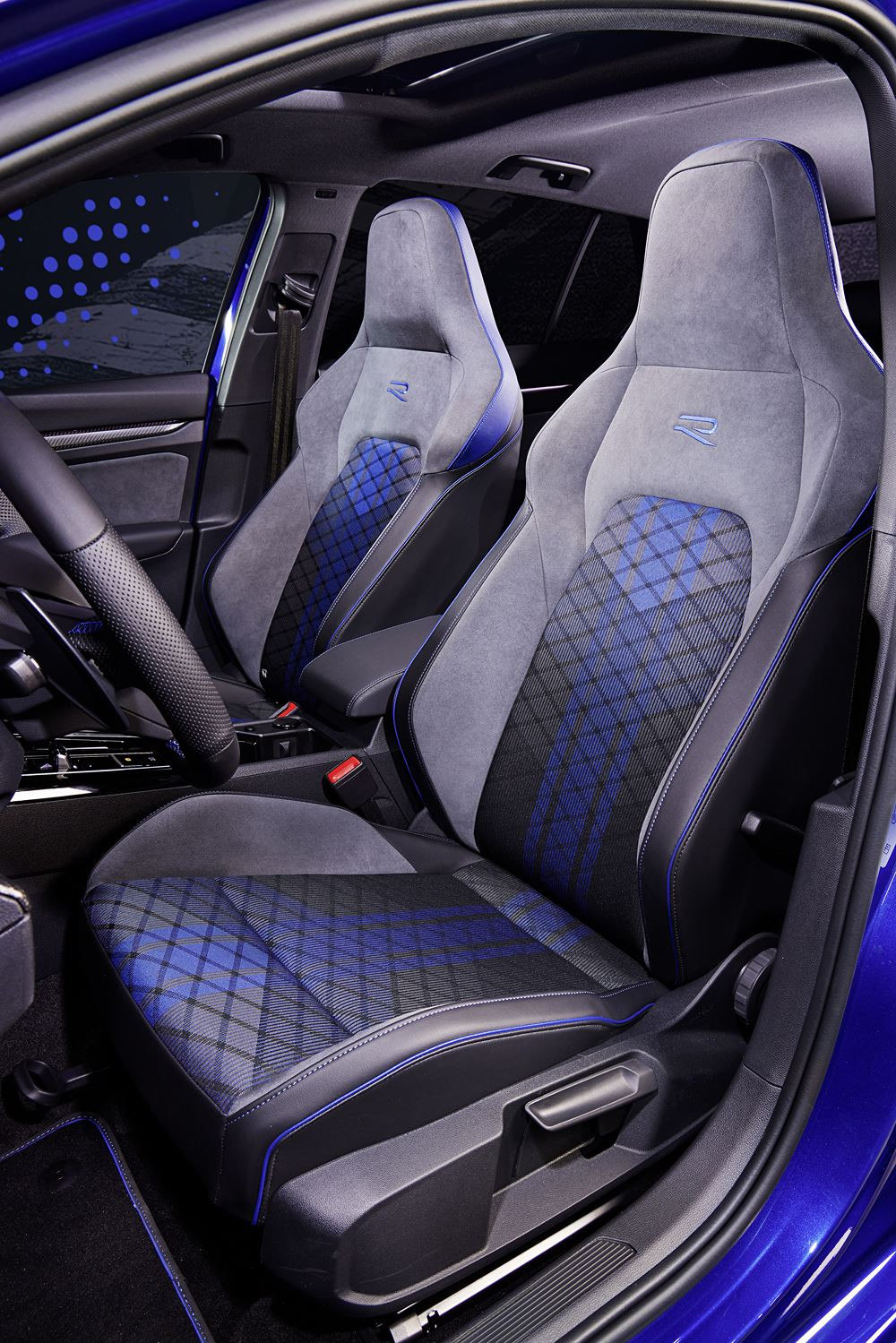 La berline haute performances Volkswagen Golf R revendique une dynamique de conduite optimisée