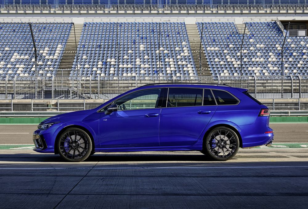 Le break hautes performances Volkswagen Golf SW R revendique une dynamique de conduite optimisée