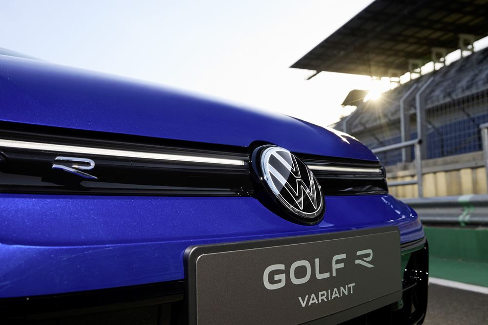 Le break hautes performances Volkswagen Golf SW R revendique une dynamique de conduite optimisée