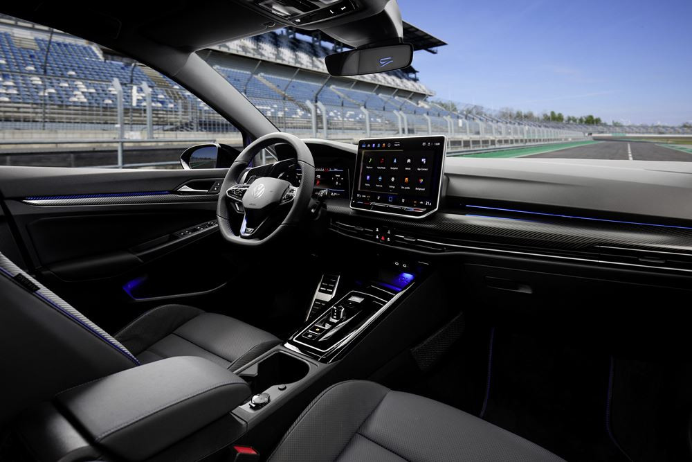 Le break hautes performances Volkswagen Golf SW R revendique une dynamique de conduite optimisée