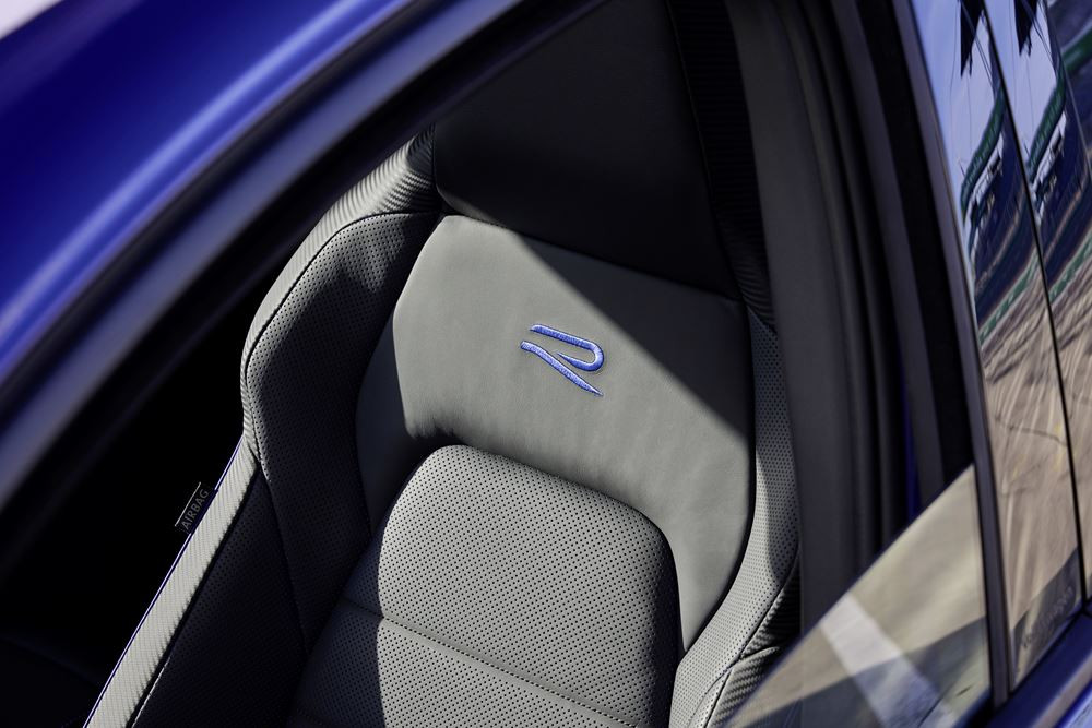 Le break hautes performances Volkswagen Golf SW R revendique une dynamique de conduite optimisée