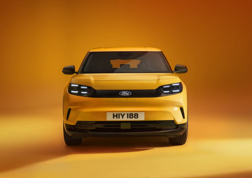 Le SUV coupé de taille intermédiaire à propulsion électrique Ford Capri en approche