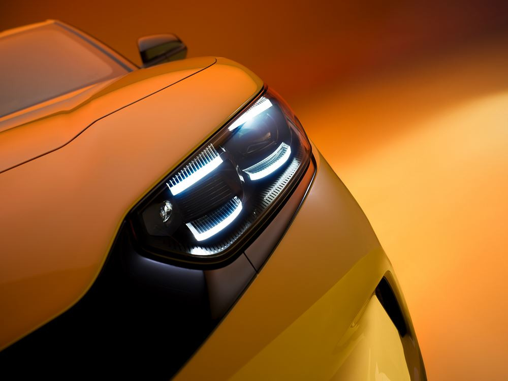 Le SUV coupé de taille intermédiaire à propulsion électrique Ford Capri en approche