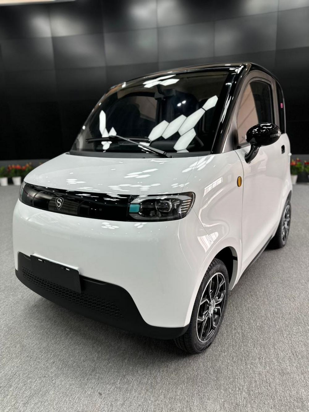 Simplici : un quadricycle électrique sans permis doté d'une autonomie jusqu'à 120 km