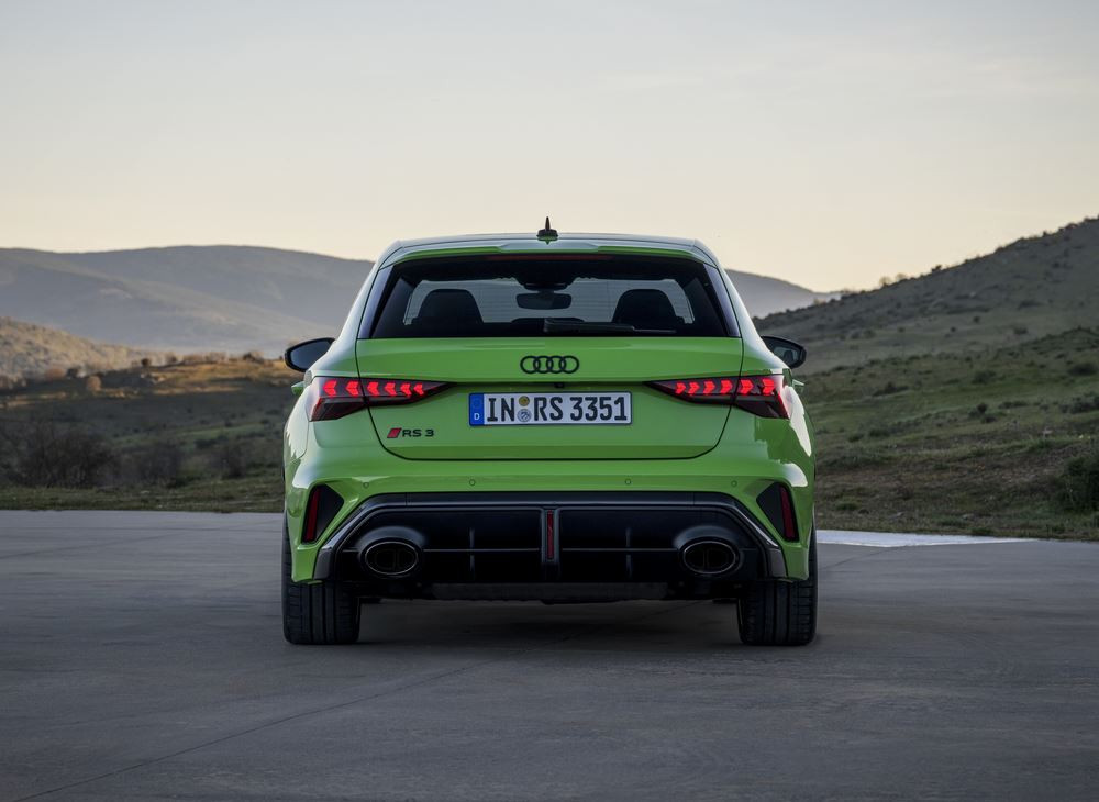 Le modèle compact sportif haut de gamme Audi RS 3 Sportback s'offre une mise à jour