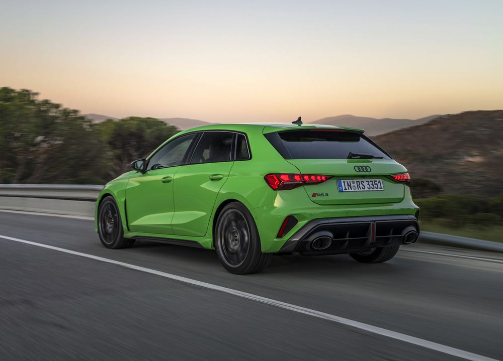 Le modèle compact sportif haut de gamme Audi RS 3 Sportback s'offre une mise à jour