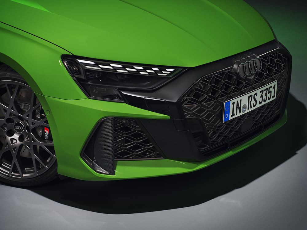 Le modèle compact sportif haut de gamme Audi RS 3 Sportback s'offre une mise à jour