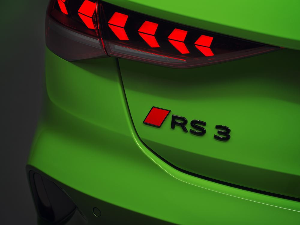 Le modèle compact sportif haut de gamme Audi RS 3 Sportback s'offre une mise à jour