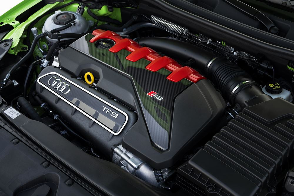 Le modèle compact sportif haut de gamme Audi RS 3 Sportback s'offre une mise à jour