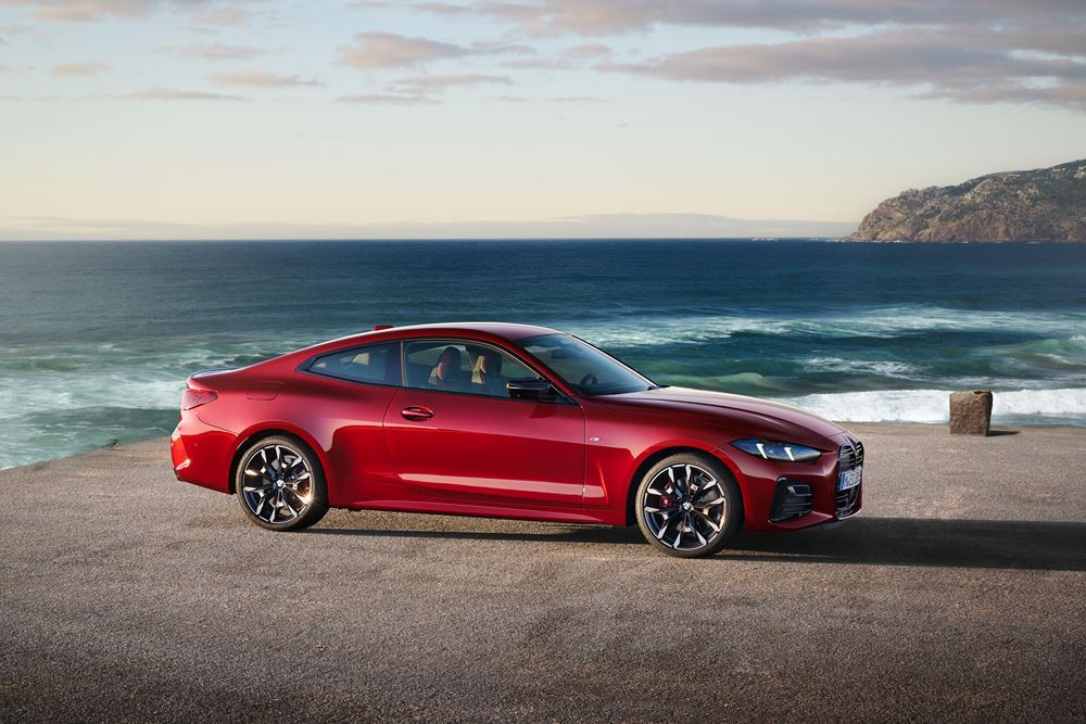 La BMW Série 4 Coupé bénéficie d'un design sportif subtilement repensé