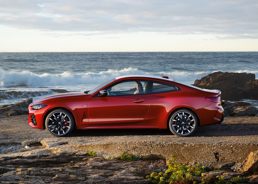 La BMW Série 4 Coupé bénéficie d'un design sportif subtilement repensé