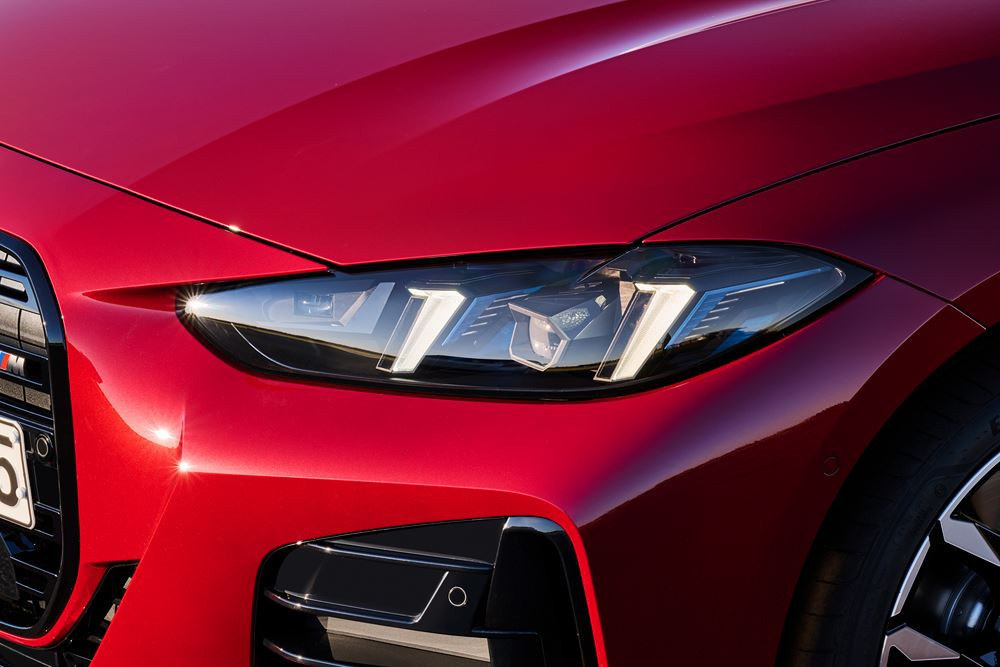 La BMW Série 4 Coupé bénéficie d'un design sportif subtilement repensé