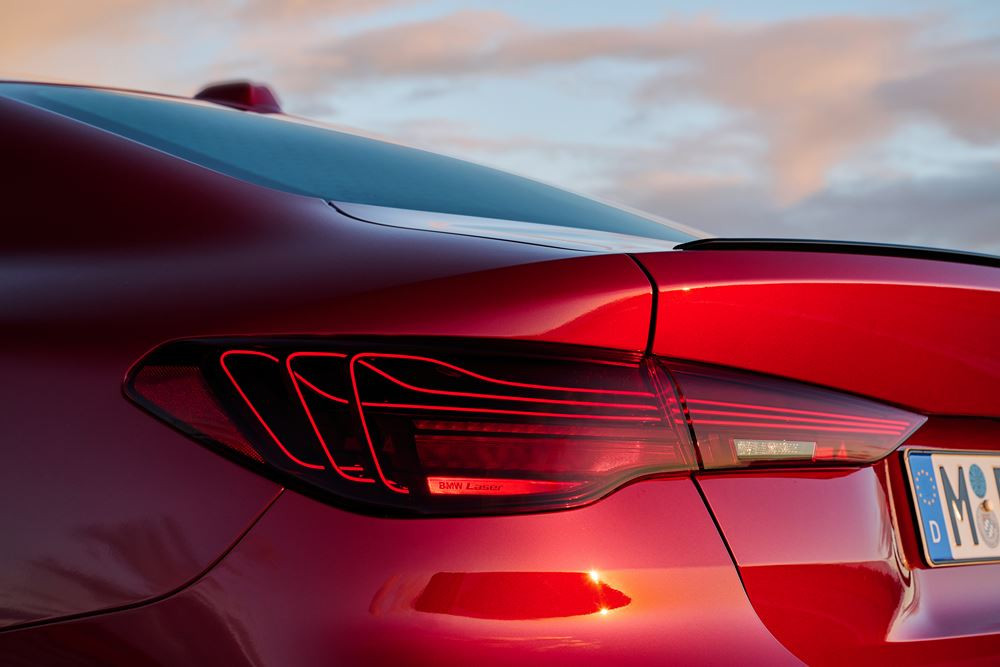 La BMW Série 4 Coupé bénéficie d'un design sportif subtilement repensé