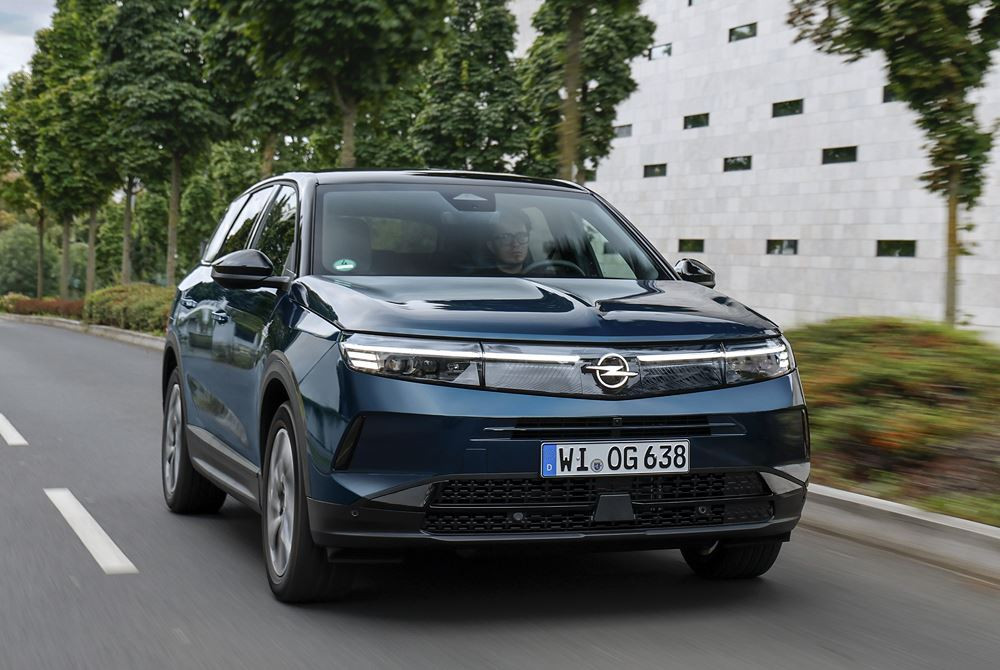 Le grand SUV Opel Grandland reprend des caractéristiques stylistiques du concept Experimental