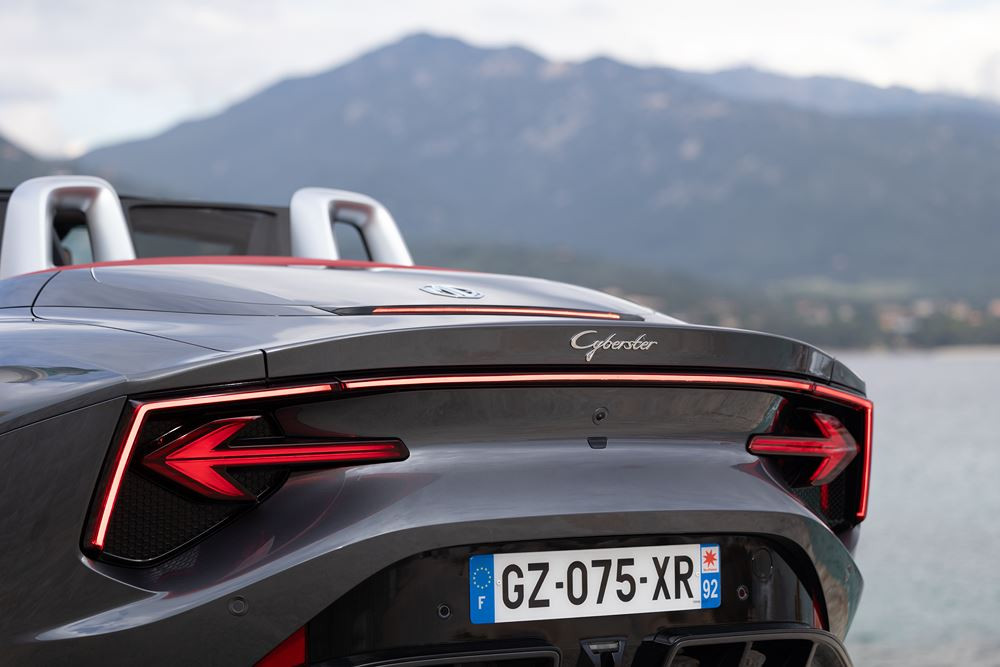 Le roadster sportif électrique Cyberster perpétue la lignée des voitures de sport MG