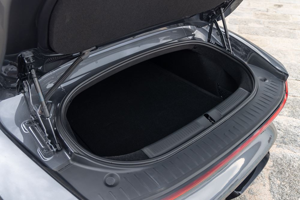 Le roadster sportif électrique Cyberster perpétue la lignée des voitures de sport MG