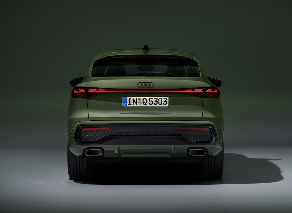 L'Audi Q5 Sportback de deuxième génération affiche un arrière profilé caractéristique