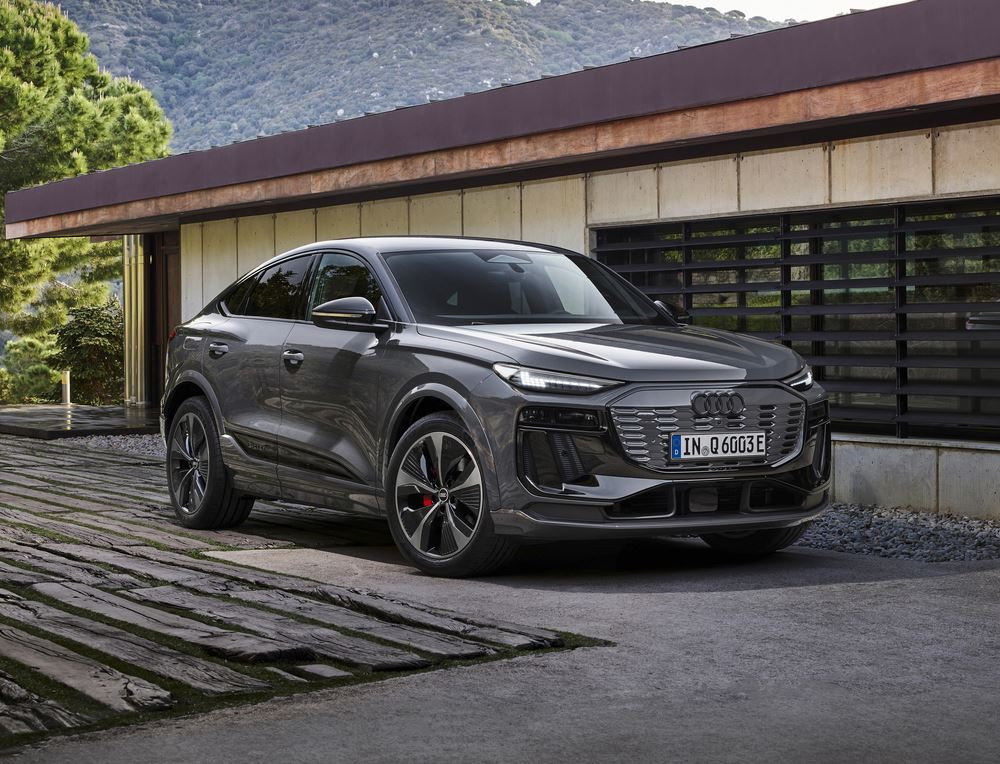 L'Audi Q6 Sportback e-tron électrique se singularise par un arrière dynamique