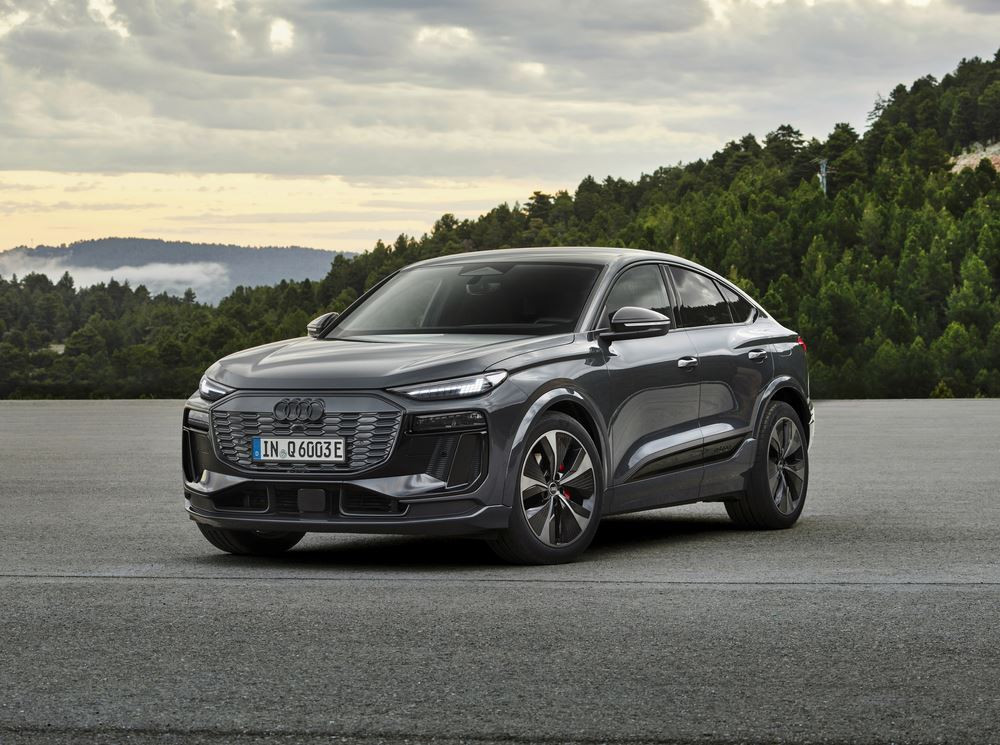 L'Audi Q6 Sportback e-tron électrique se singularise par un arrière dynamique