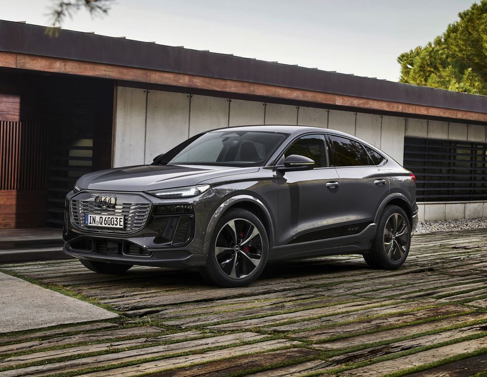 L'Audi Q6 Sportback e-tron électrique se singularise par un arrière dynamique
