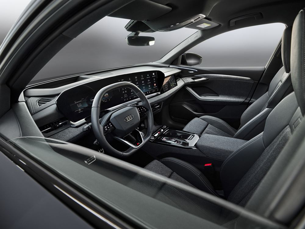 L'Audi Q6 Sportback e-tron électrique se singularise par un arrière dynamique