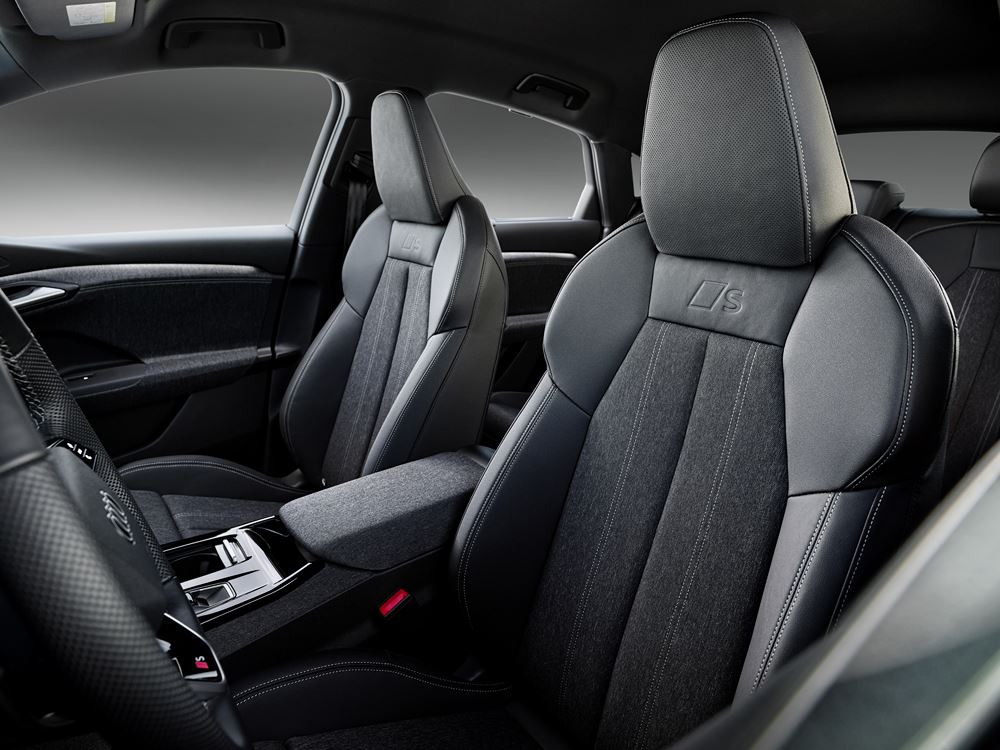 L'Audi Q6 Sportback e-tron électrique se singularise par un arrière dynamique