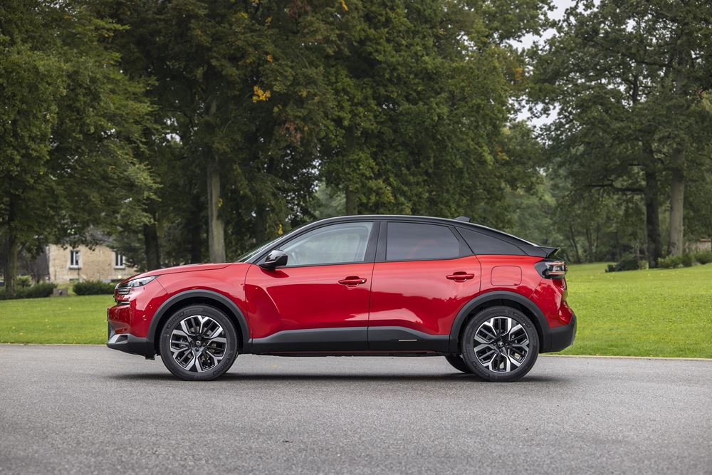 La berline électrique Citroën ë-C4 115 kW 54 kWh affiche jusqu'à 418 km d'autonomie WLTP