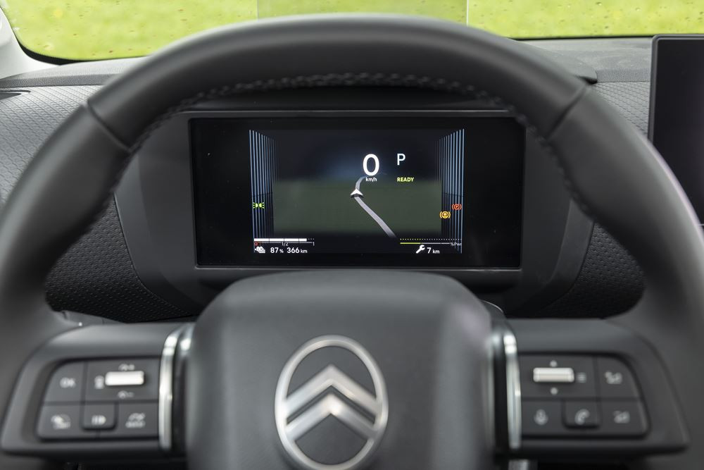 La berline électrique Citroën ë-C4 115 kW 54 kWh affiche jusqu'à 418 km d'autonomie WLTP