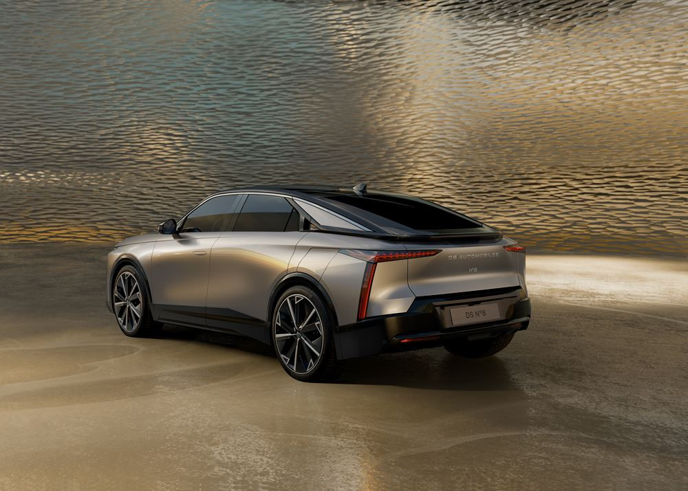 Le porte-drapeau électrique N°8 de DS Automobiles revendique jusqu'à 750 km d'autonomie