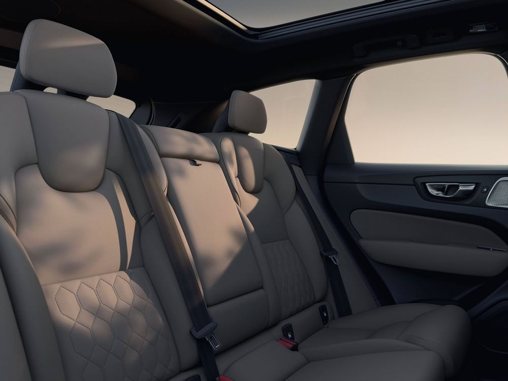 Le SUV Volvo XC60 s'offre des mises à niveau