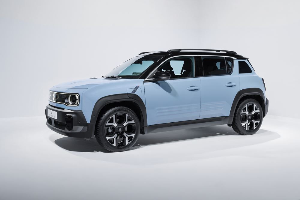 La citadine électrique Renault 4 E-Tech puise dans l'ADN du modèle originel